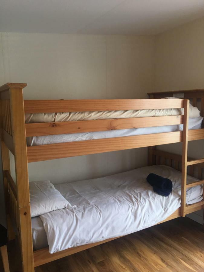 1 Lochness Rooms&Hostel Друмнадрочит Экстерьер фото
